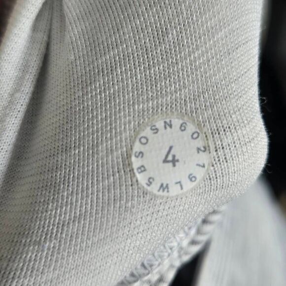 Lululemon Wunder Under HR Tight Size 4 Athletic Athleisure Workout - Picture 5 of 5